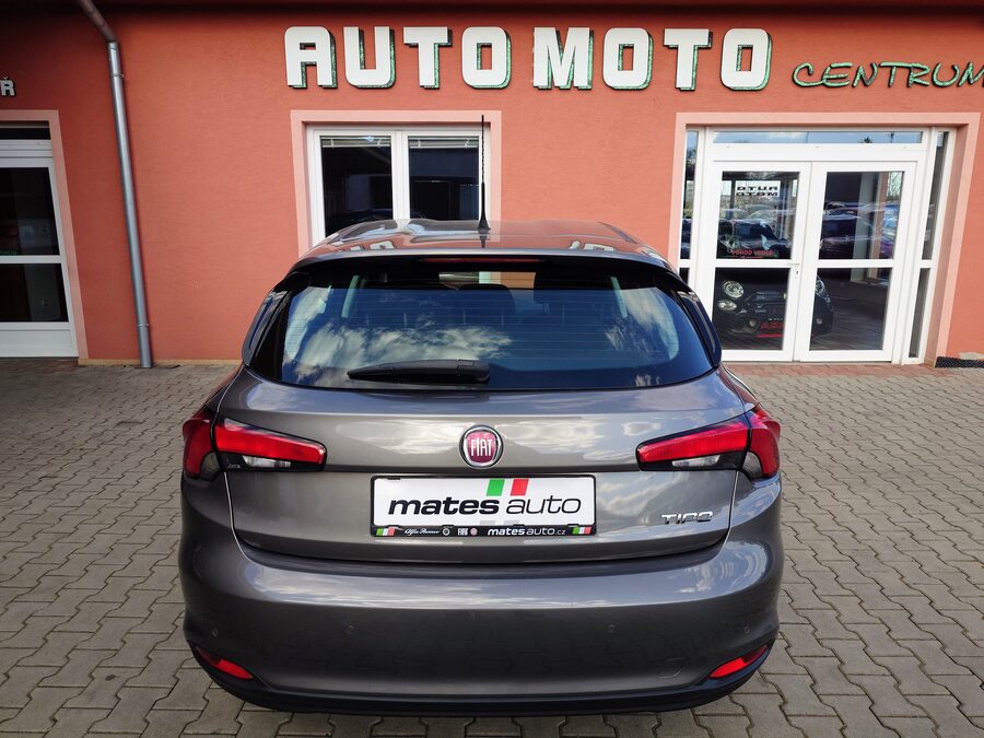 Fiat Tipo 1.6 JTDM Lounge 88 kW – fotografie 8 z 27