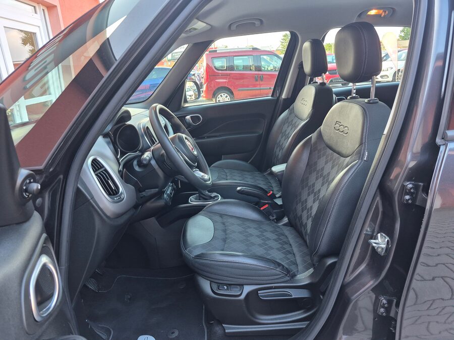 Fiat 500L 1.6 JTDM Lounge 88kw 7míst – fotografie 12 z 25