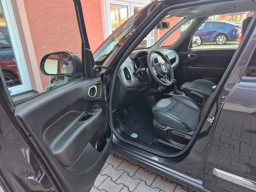 Fiat 500L 1.6 JTDM Lounge 88kw 7míst – fotografie 13 z 25