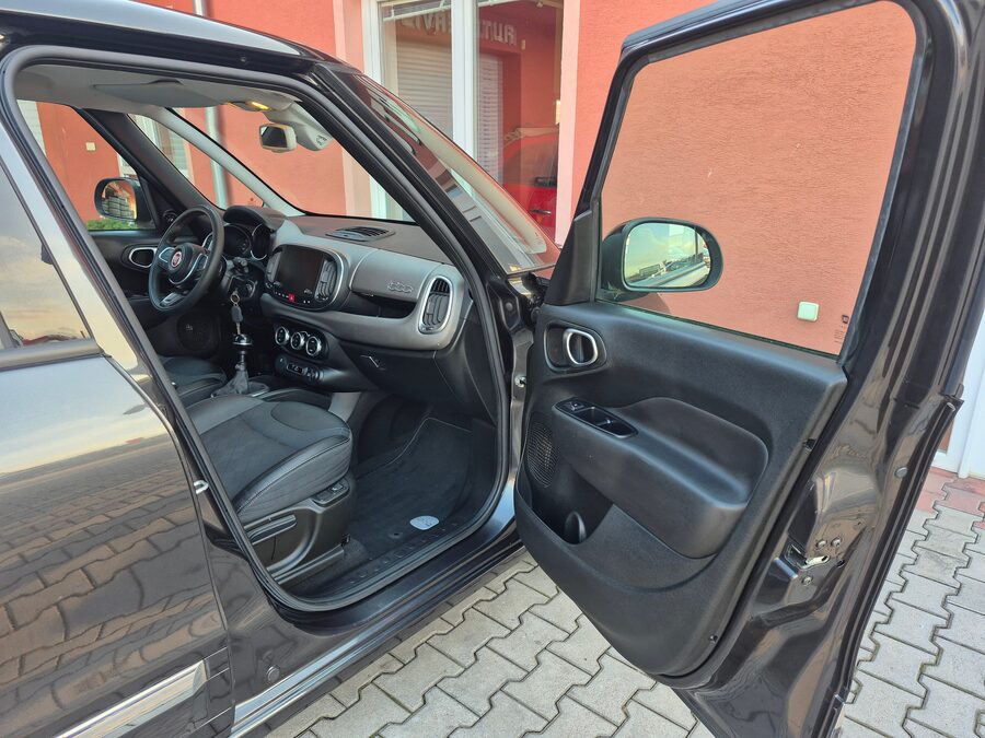 Fiat 500L 1.6 JTDM Lounge 88kw 7míst – fotografie 15 z 25