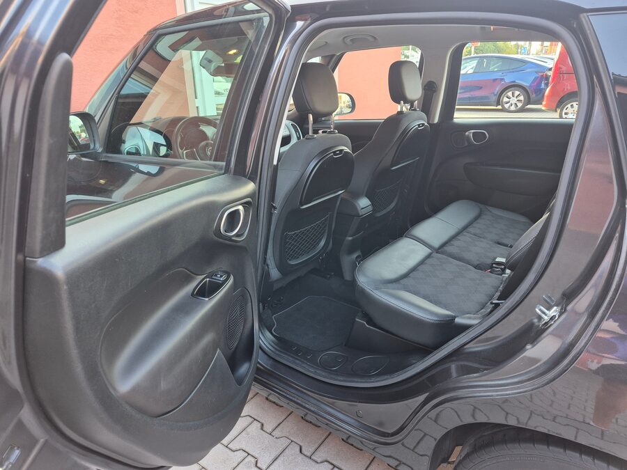 Fiat 500L 1.6 JTDM Lounge 88kw 7míst – fotografie 19 z 25
