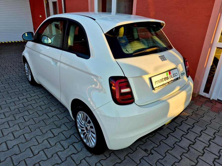 Fiat 500E ACTION 70kw – fotografie 3 z 25