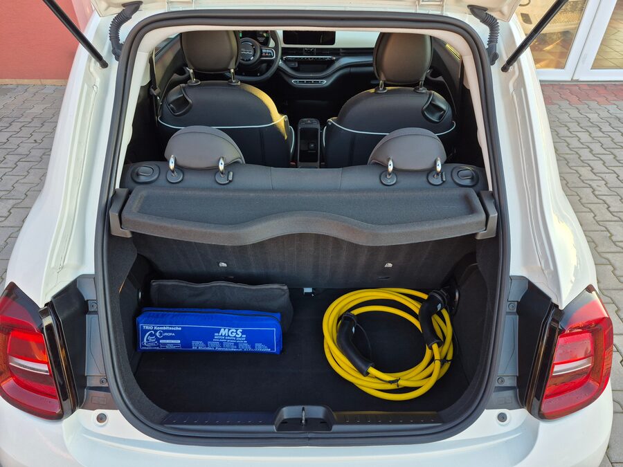 Fiat 500E ACTION 70kw – fotografie 11 z 25