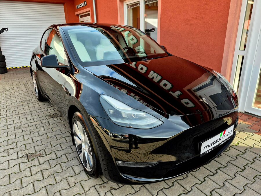 Tesla Model Y Long Range Dual Motor 378 kW, Berlín, tažné zařízení – fotografie 4 z 27
