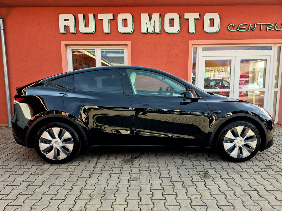 Tesla Model Y Long Range Dual Motor 378 kW, Berlín, tažné zařízení – fotografie 6 z 27