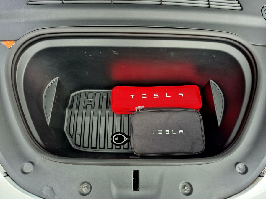 Tesla Model Y Long Range Dual Motor, Berlín tažné – fotografie 8 z 24
