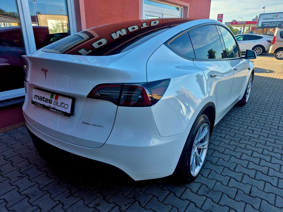 Tesla Model Y Long Range Dual Motor, Berlín - EAP – fotografie 6 z 27