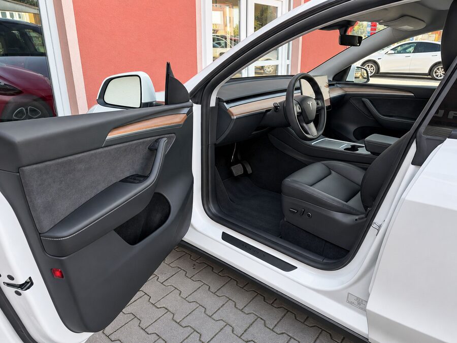 Tesla Model Y Long Range Dual Motor, Berlín - EAP – fotografie 10 z 27