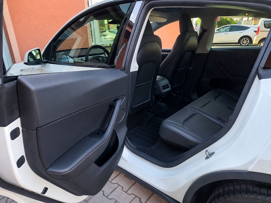Tesla Model Y Long Range Dual Motor, Berlín - EAP – fotografie 12 z 27
