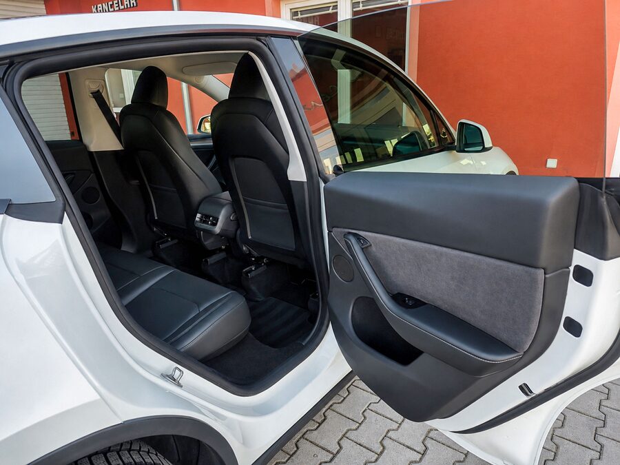 Tesla Model Y Long Range Dual Motor, Berlín - EAP – fotografie 14 z 27