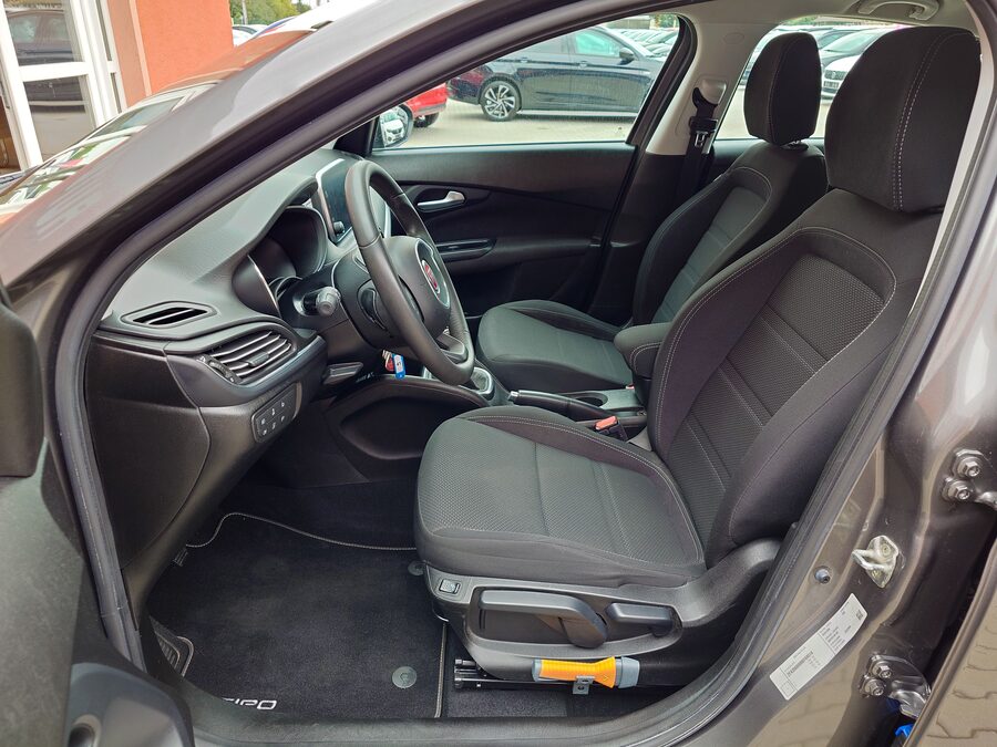 Fiat Tipo 1.4 70kw Lounge - tažné zařízení – fotografie 13 z 26