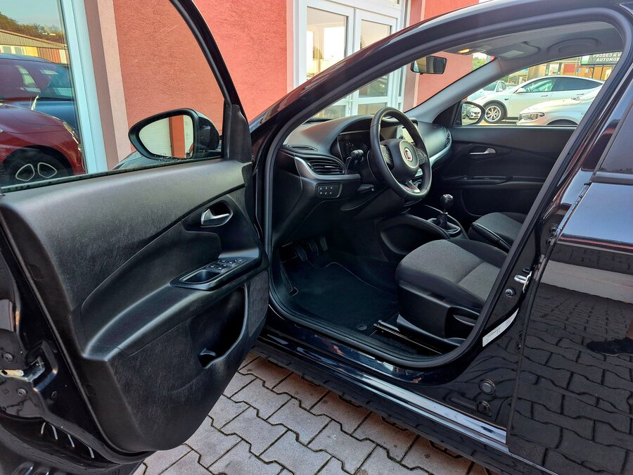 Fiat Tipo 1.4 70KW EASY – fotografie 13 z 24