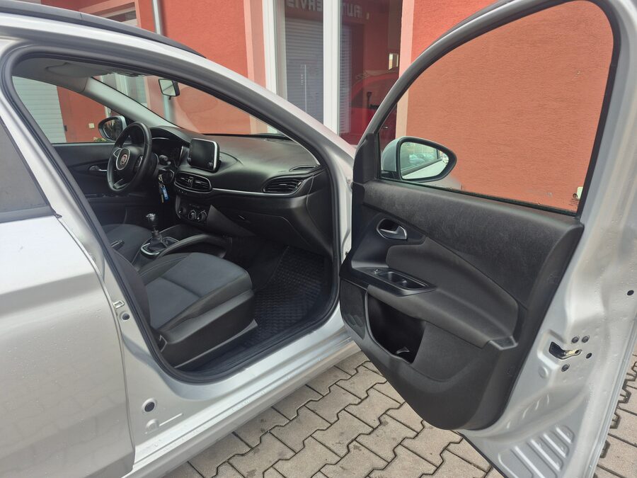 Fiat Tipo 1.4 70kw EASY – fotografie 15 z 27