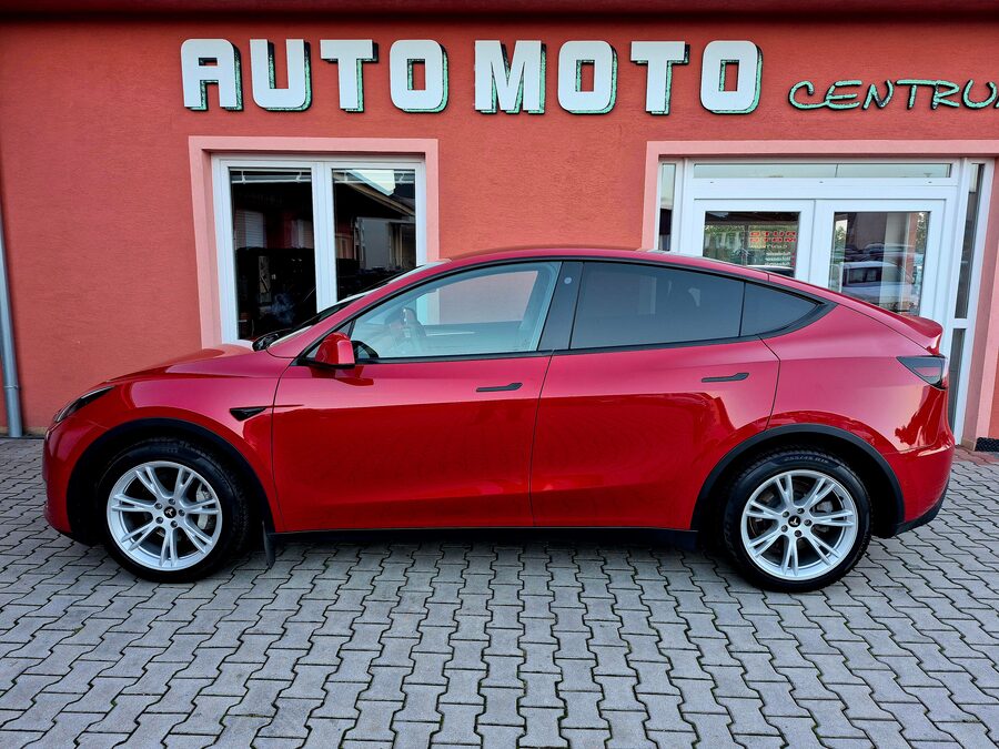 Tesla Model Y Long Range Dual Motor 378 kW – fotografie 2 z 26