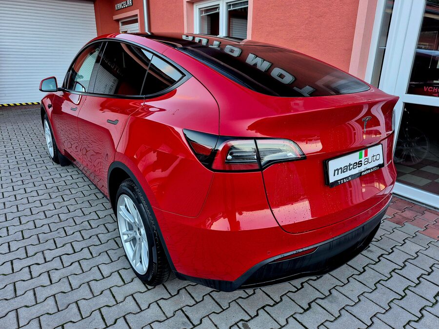 Tesla Model Y Long Range Dual Motor 378 kW – fotografie 3 z 26