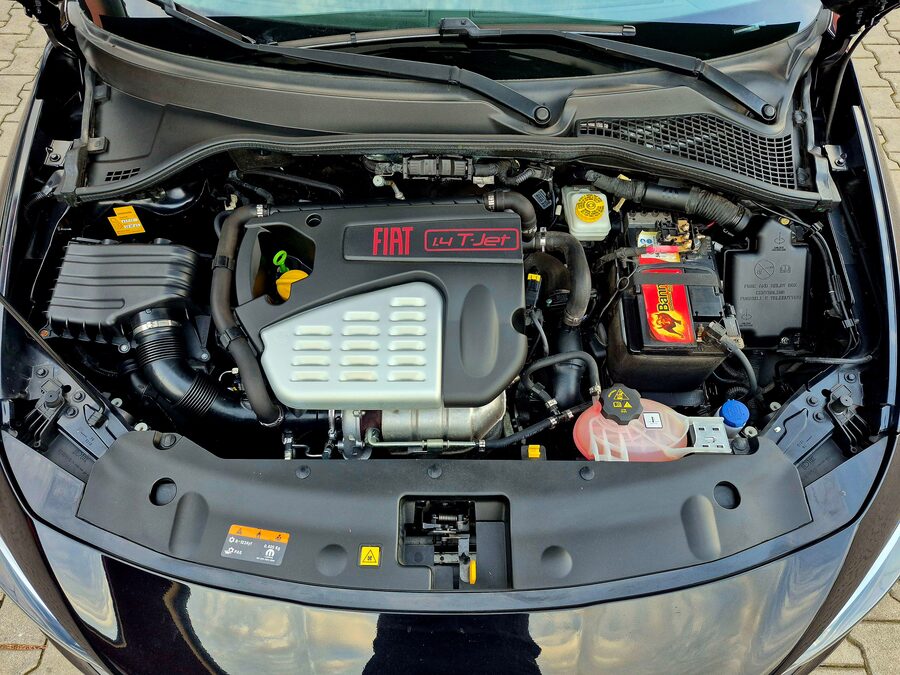 Fiat Tipo 1.4 T-Jet 88 kW S-Design – fotografie 9 z 26