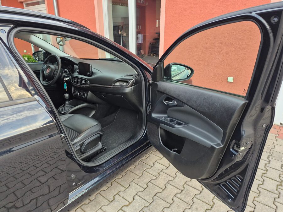 Fiat Tipo 1.4 T-Jet 88 kW S-Design – fotografie 15 z 26