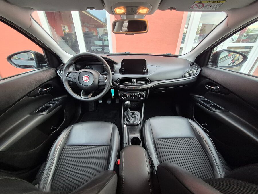 Fiat Tipo 1.4 T-Jet 88 kW S-Design – fotografie 20 z 26