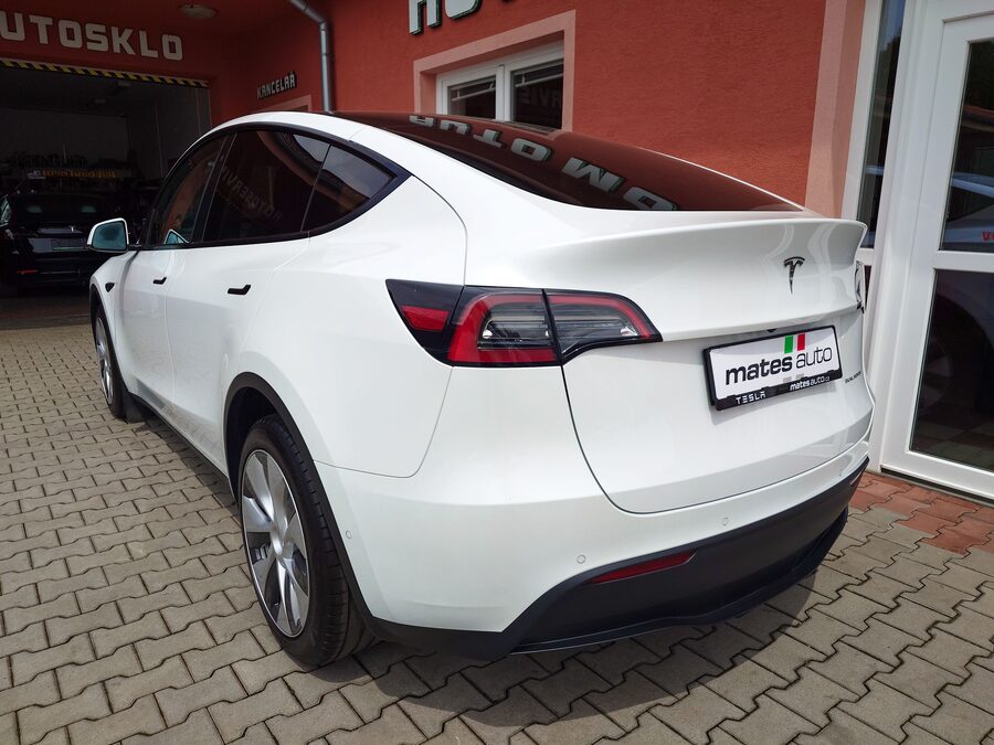 Tesla Model Y Long Range Dual Motor 378 kW – fotografie 3 z 23