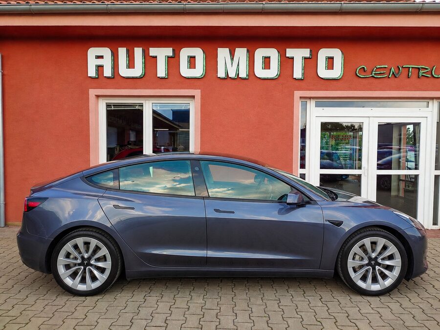 Tesla Model 3 Long Range Dual Motor 366 kW, acceleration boost – fotografie 6 z 24