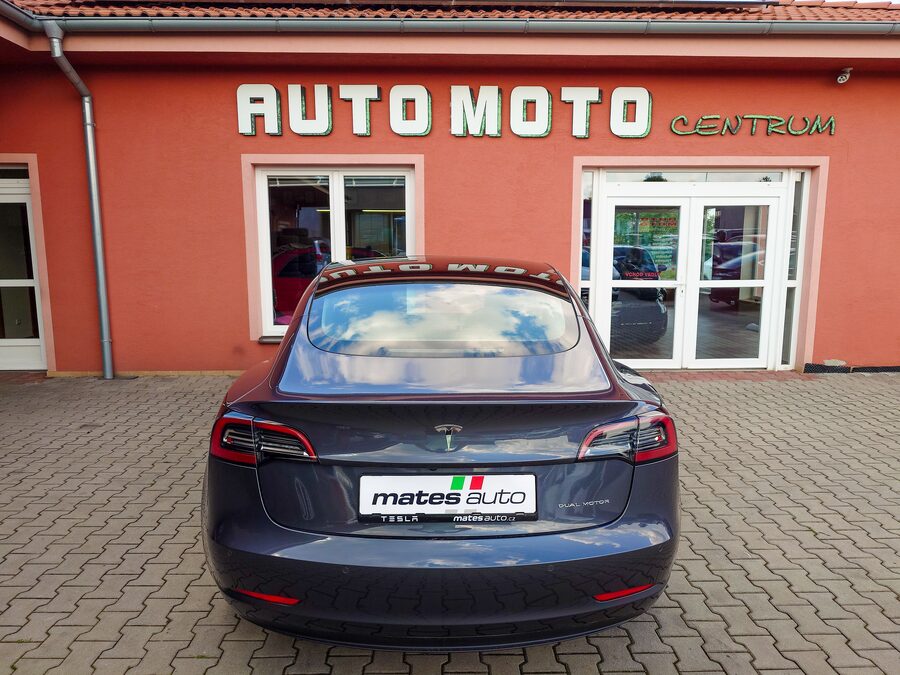 Tesla Model 3 Long Range Dual Motor 366 kW, acceleration boost – fotografie 9 z 24