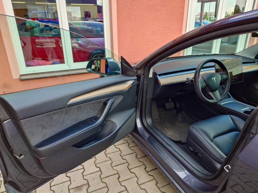 Tesla Model 3 Long Range Dual Motor 366 kW, acceleration boost – fotografie 13 z 24