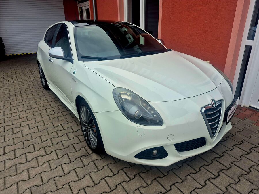 Alfa Romeo Giulietta QV 1.75 TBi 172 kW – fotografie 4 z 26