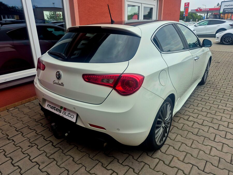 Alfa Romeo Giulietta QV 1.75 TBi 172 kW – fotografie 6 z 26