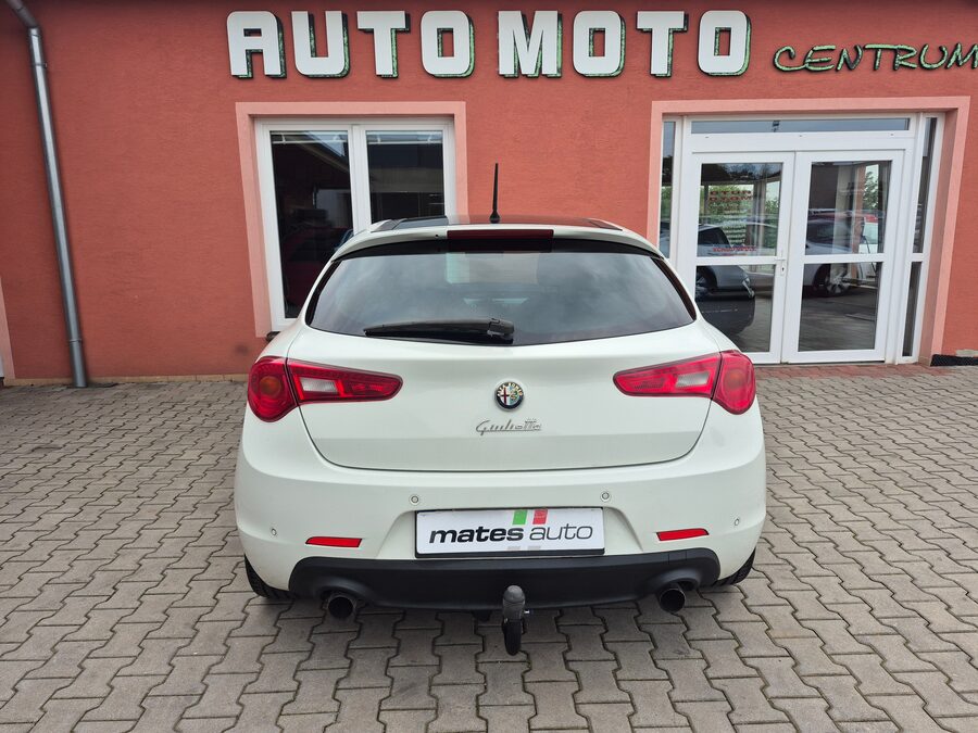 Alfa Romeo Giulietta QV 1.75 TBi 172 kW – fotografie 9 z 26