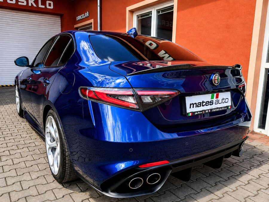 Alfa Romeo Giulia 2.9 V6 Bi-Turbo Quadrifoglio 375 kW – fotografie 4 z 30