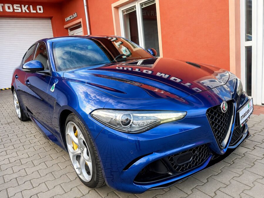 Alfa Romeo Giulia 2.9 V6 Bi-Turbo Quadrifoglio 375 kW – fotografie 5 z 30