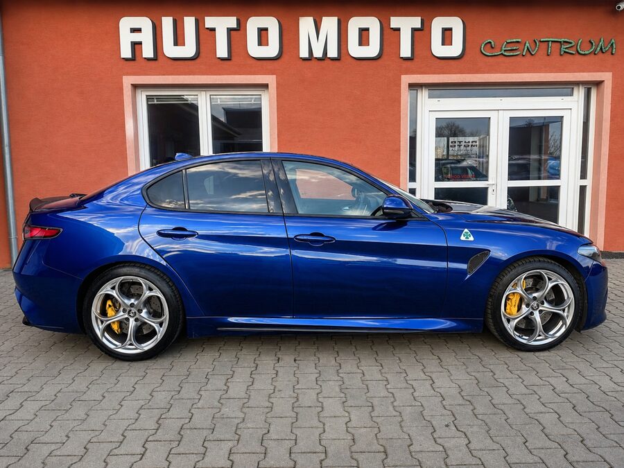 Alfa Romeo Giulia 2.9 V6 Bi-Turbo Quadrifoglio 375 kW – fotografie 6 z 30