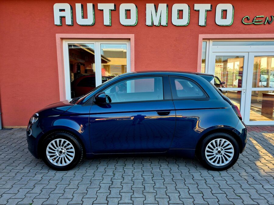 Fiat 500E 70 kW ACTION PLUS – fotografie 2 z 24