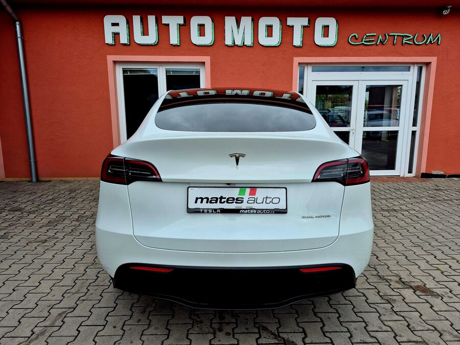 Tesla Model Y Long Range Dual Motor 378kW - BERLÍN – fotografie 10 z 26