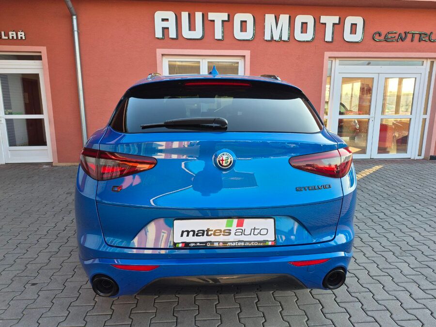 Alfa Romeo Stelvio 2.2 JTDM Veloce Q4 – fotografie 8 z 24