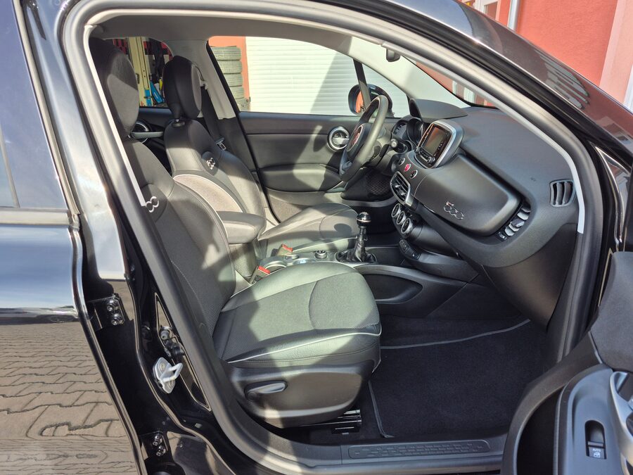 Fiat 500X 1.4 MultiAir 103 kW Cross Plus – fotografie 13 z 26