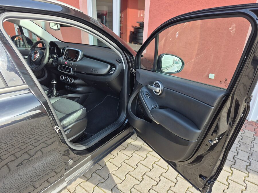 Fiat 500X 1.4 MultiAir 103 kW Cross Plus – fotografie 15 z 26