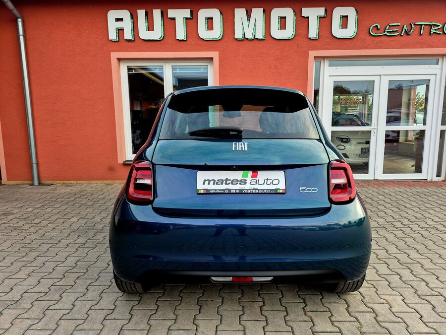 Fiat 500E 87 kW / 42 kWh Drive – fotografie 12 z 24