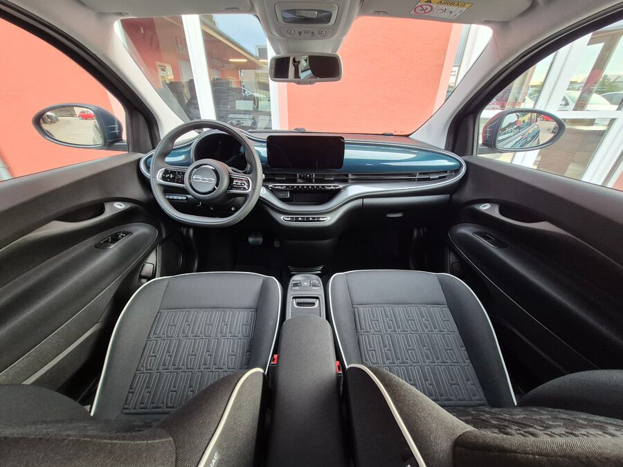 Fiat 500E 87 kW / 42 kWh Drive – fotografie 19 z 24