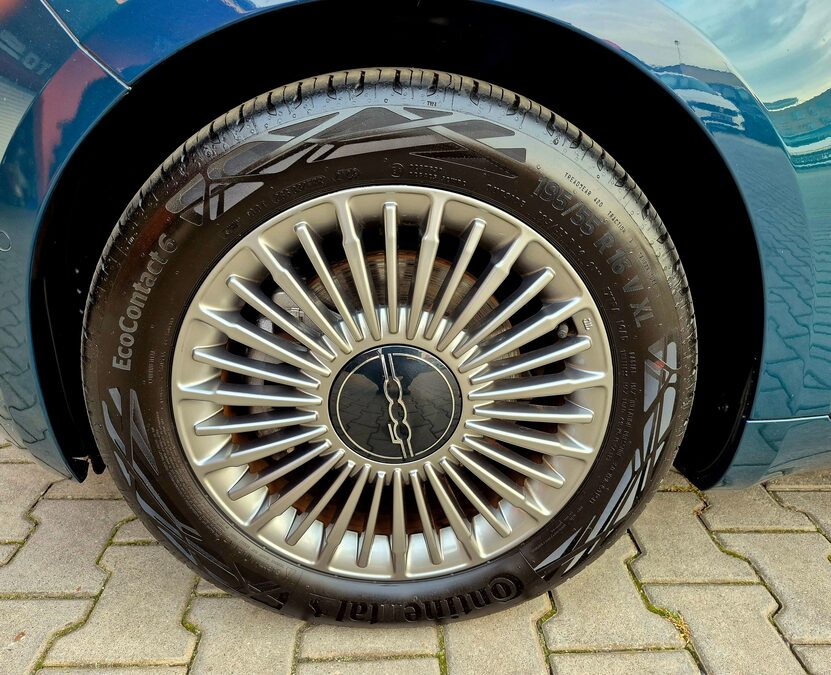 Fiat 500E 87 kW / 42 kWh Drive – fotografie 21 z 24