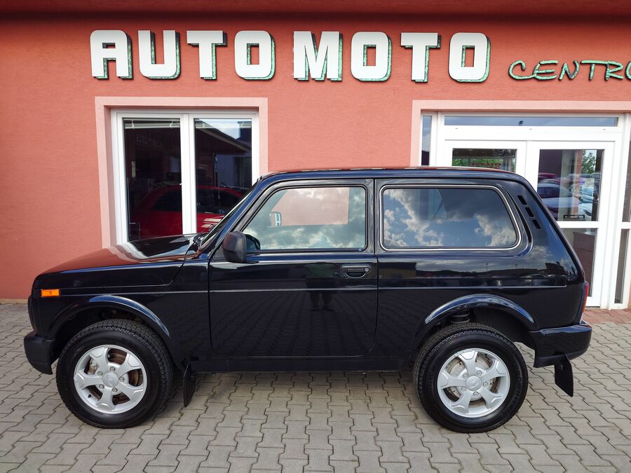 Lada Niva Urban 4x4 1.7 61kw – fotografie 2 z 24