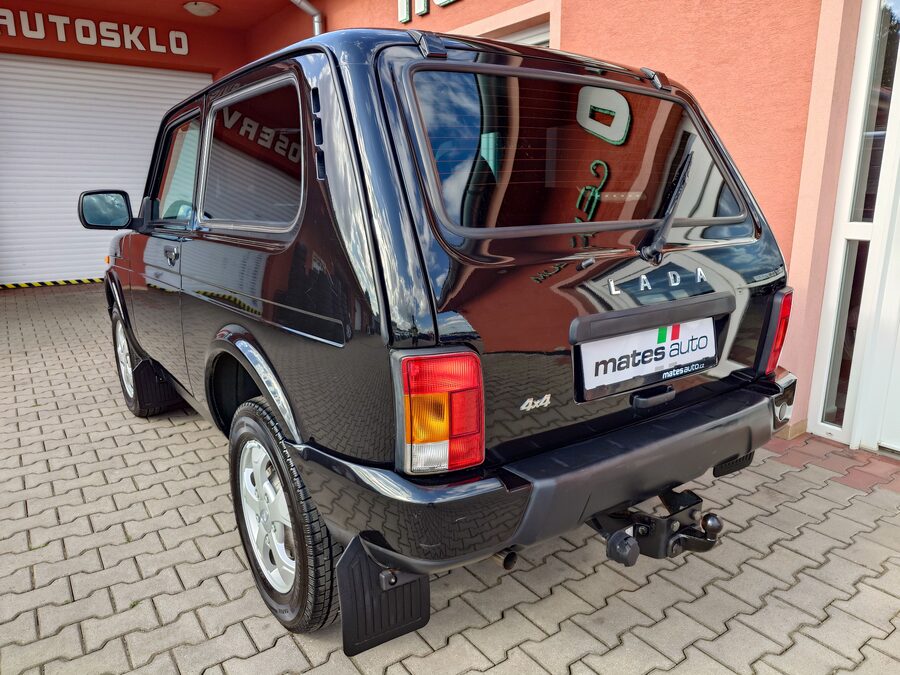 Lada Niva Urban 4x4 1.7 61kw – fotografie 3 z 24