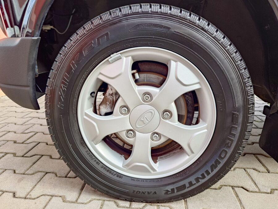 Lada Niva Urban 4x4 1.7 61kw – fotografie 11 z 24