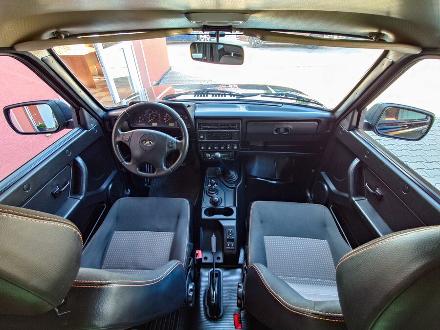 Lada Niva Urban 4x4 1.7 61kw – fotografie 17 z 24