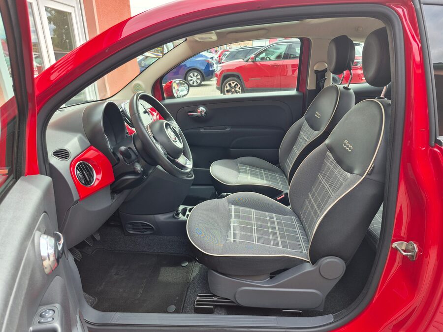 Fiat 500 1.2 51 kW Lounge Panorama – fotografie 11 z 22
