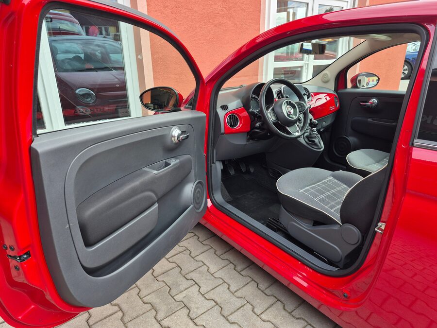 Fiat 500 1.2 51 kW Lounge Panorama – fotografie 12 z 22