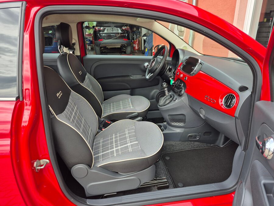 Fiat 500 1.2 51 kW Lounge Panorama – fotografie 13 z 22