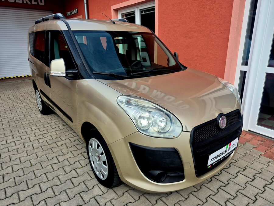 Fiat Dobló 1.4 Dynamic 70 kW – fotografie 4 z 20