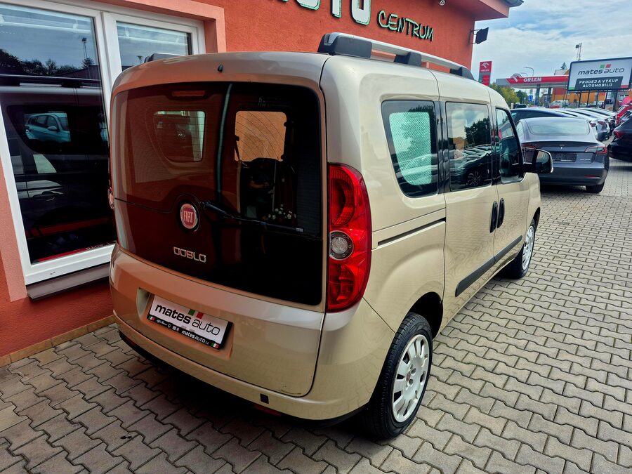 Fiat Dobló 1.4 Dynamic 70 kW – fotografie 6 z 20