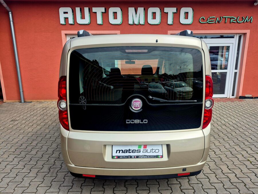 Fiat Dobló 1.4 Dynamic 70 kW – fotografie 9 z 20